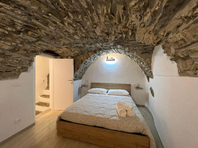 Appartamento Incantevole La Grotta Apricale Exterior foto